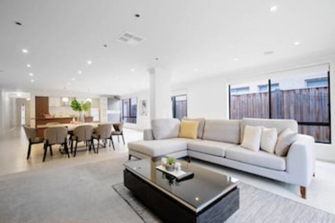 Lightful Charming House With Free Parking - Hervey Bay Accommodation 0