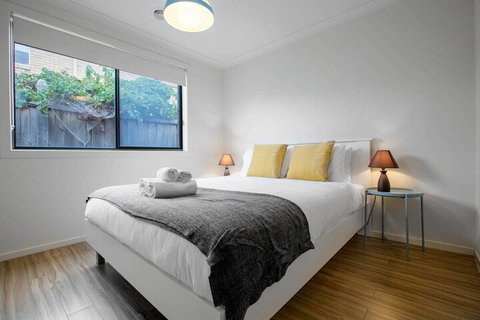 Lightful Charming House With Free Parking - Hervey Bay Accommodation 4