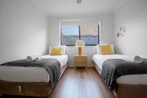 Lightful Charming House With Free Parking - Hervey Bay Accommodation 7