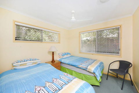 Sunbright 2/5 Petrel Street - Hervey Bay Accommodation 4