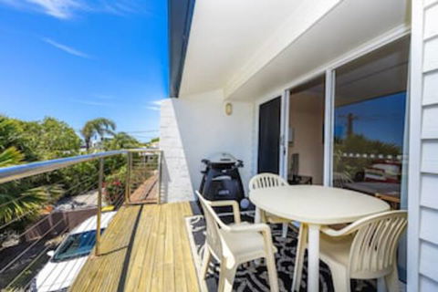 Sunbright 2/5 Petrel Street - Hervey Bay Accommodation 0