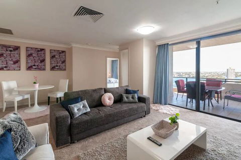 Milsons Point Apartment With Harbour Bridge Views - Hervey Bay Accommodation 4
