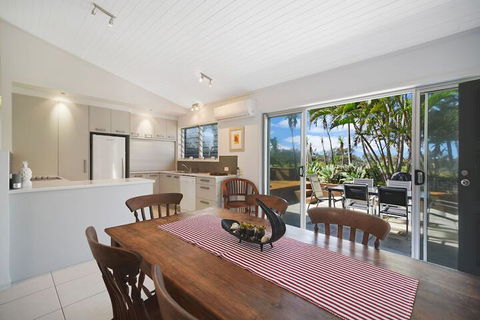 Nobs -1/44 Peregian Esplanade - Hervey Bay Accommodation 2