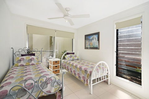 Nobs -1/44 Peregian Esplanade - Hervey Bay Accommodation 4