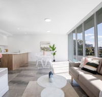 Wow Southport Apartment Near Light Rail Station - Hervey Bay Accommodation