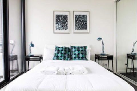 Modern 1BD Apt With Amazing Views - Hervey Bay Accommodation 0