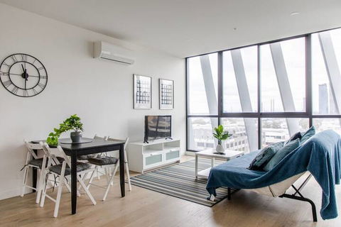 Modern 1BD Apt With Amazing Views - Hervey Bay Accommodation 7