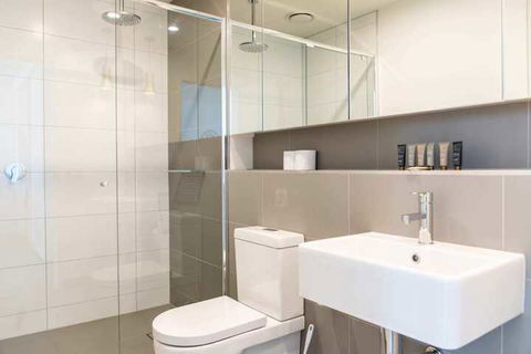 Modern 1BD Apt With Amazing Views - Hervey Bay Accommodation 1