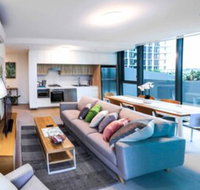 Incredible Riverside Apartment In Brisbane - Hervey Bay Accommodation