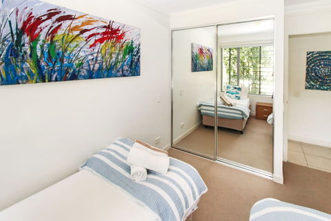 Blue On Blue Apartment 815 - Hervey Bay Accommodation 5