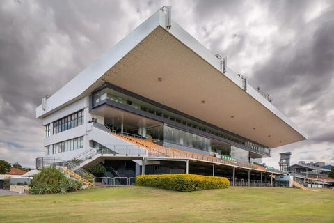 Peaceful 3 Bedroom Apartment In Ascot - Tourism Hervey Bay 1