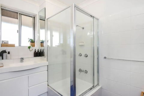 Cosy 1 Bedroom Unit With Views Of The City - Tourism Hervey Bay 6