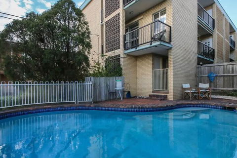 Cosy 1 Bedroom Unit With Views Of The City - Tourism Hervey Bay 4