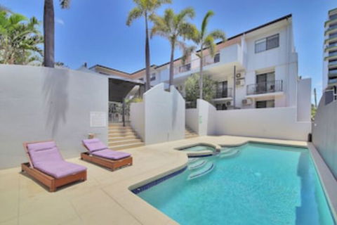 Airtrip Apartment On Russell St - Tourism Hervey Bay 0