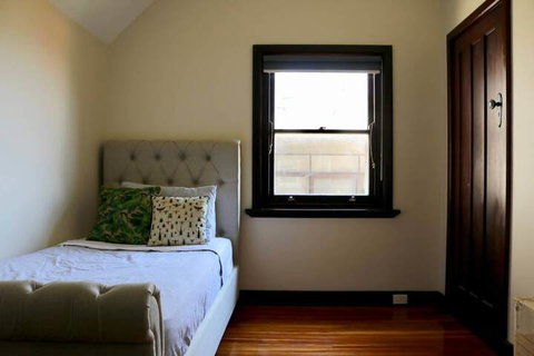 Charming & Cosy Home With City Views - Hervey Bay Accommodation 4