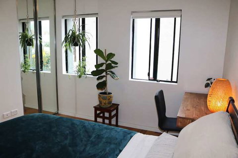 Erko Home In The Middle Of The Action With Parking - Hervey Bay Accommodation 1