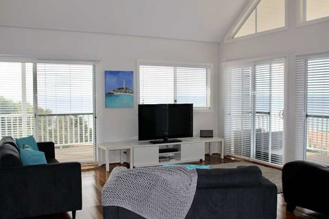 Flinders View Beach House - Hervey Bay Accommodation 5