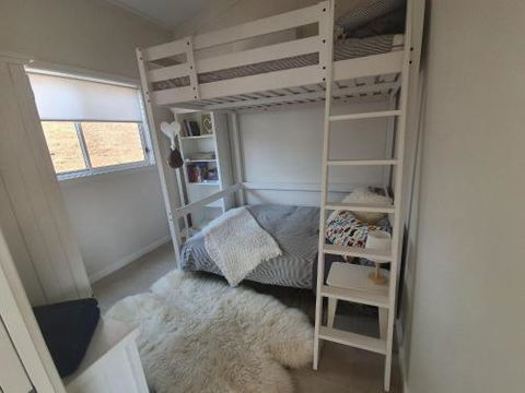 Oakey Creek HV Country Retreat Walk To Wine Tasting - Hervey Bay Accommodation 0