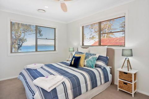 Adrift Retreat St. Georges Basin Waterfront Home - Hervey Bay Accommodation 3