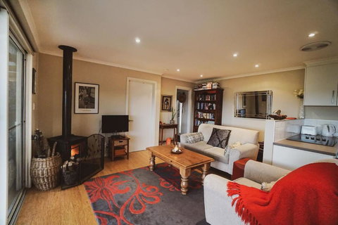 Beach House Aisling - Tourism Hervey Bay 1