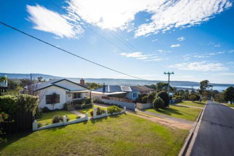 Bungo Beach House Pet Friendly Home - Hervey Bay Accommodation 5