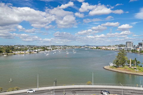 The Hamilton (I715) - Tourism Hervey Bay 4