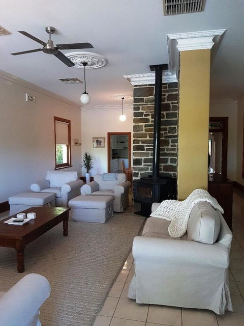 Barossa Valley View Guesthouse - Hervey Bay Accommodation 5
