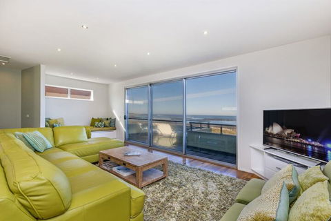 Moyan Standing Tall At The Edge Of The Indian Ocean - Hervey Bay Accommodation 2