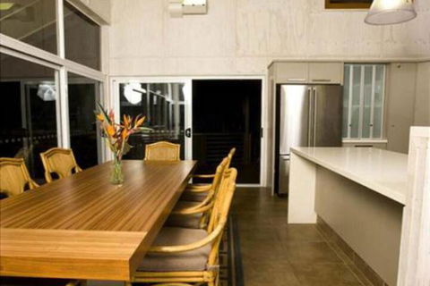 Billa Villa - Hervey Bay Accommodation 2