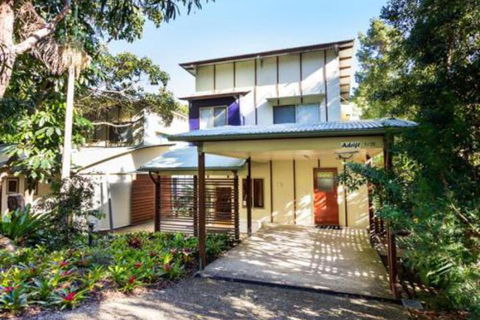 Adrift - Hervey Bay Accommodation 0