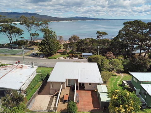 Quarterdeck Apartment - Tourism Hervey Bay 1