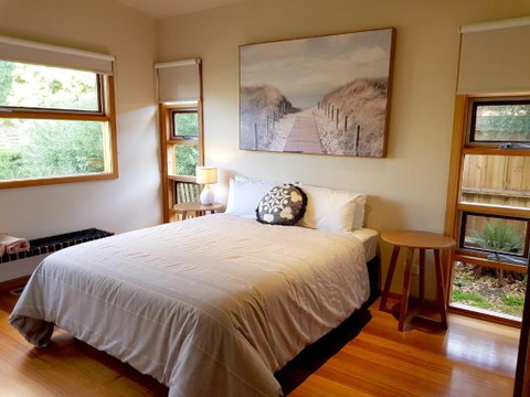 SUNNY DAZE - Hervey Bay Accommodation 3