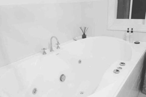 Eumundi Stay ( & Double Person Spa Bath) - Hervey Bay Accommodation 4