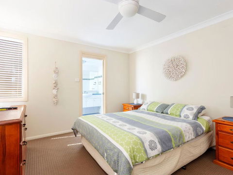 Aquarius Apartment 4 - Hervey Bay Accommodation 4