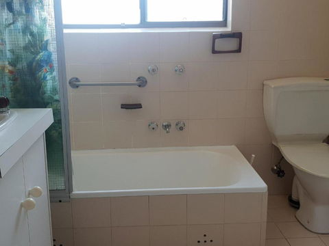 Bowling Greens 7 - Hervey Bay Accommodation 6