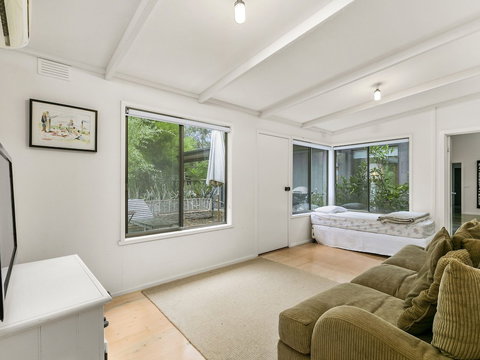 Hidden Escape Free Wifi & Foxtel Surfside PET Friendly - Hervey Bay Accommodation 0