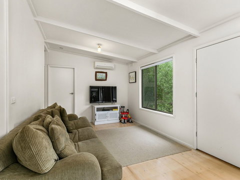 Hidden Escape Free Wifi & Foxtel Surfside PET Friendly - Hervey Bay Accommodation 6