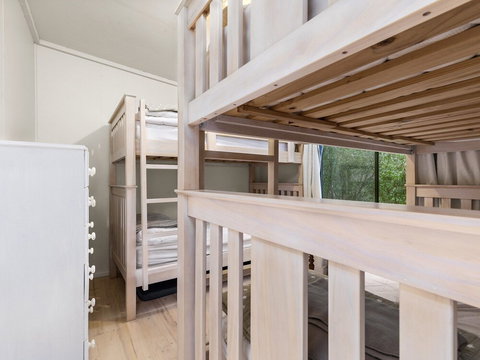 Hidden Escape Free Wifi & Foxtel Surfside PET Friendly - Hervey Bay Accommodation 4