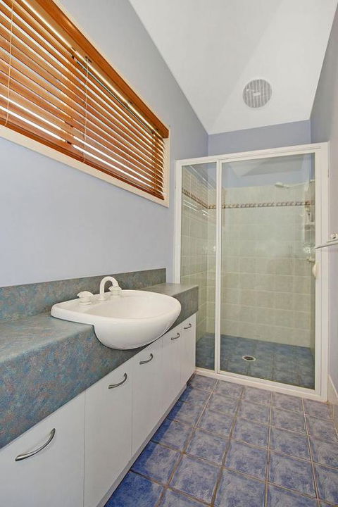 Absolute Beachfront At Hastings - Hervey Bay Accommodation 4