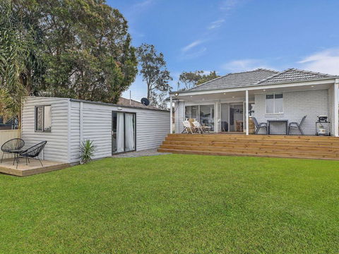 Toukley Waterfront Oasis - Tourism Hervey Bay 2