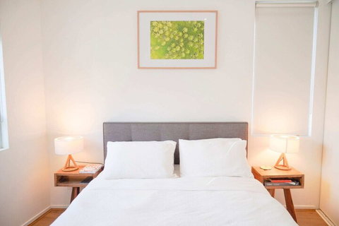Trendy Modern 2BD Apartment Close To Beach & City - Hervey Bay Accommodation 6