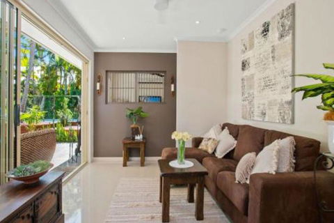 Tropical Oasis - Tourism Hervey Bay 2