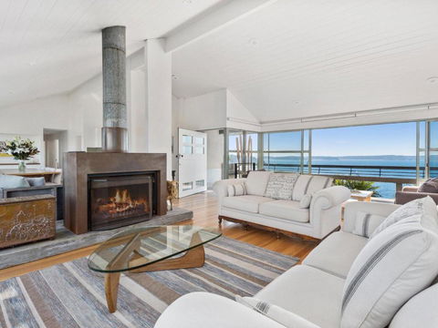 Seascape - Tourism Hervey Bay 1