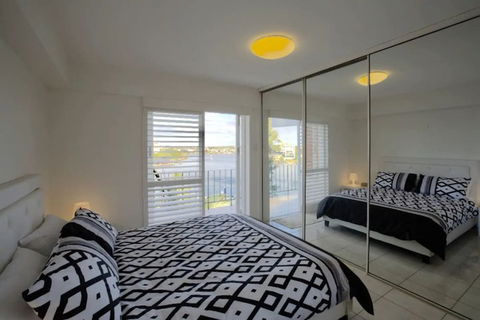 Modern Studio Apartment With Pool & Amazing Views - Hervey Bay Accommodation 5