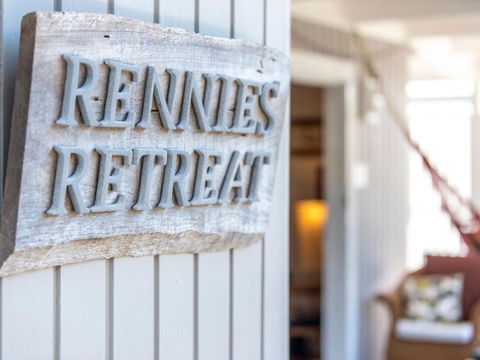 Rennies Retreat Bushland & Ocean Views - Tourism Hervey Bay 3