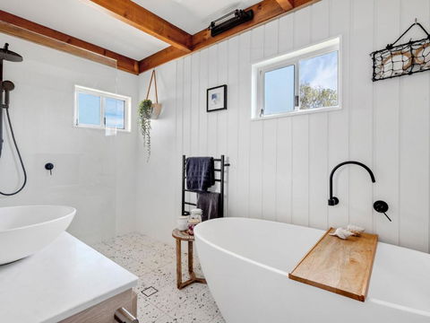 Rennies Retreat Bushland & Ocean Views - Tourism Hervey Bay 6