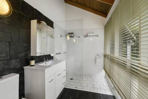Jetty Hideaway - Hervey Bay Accommodation 1