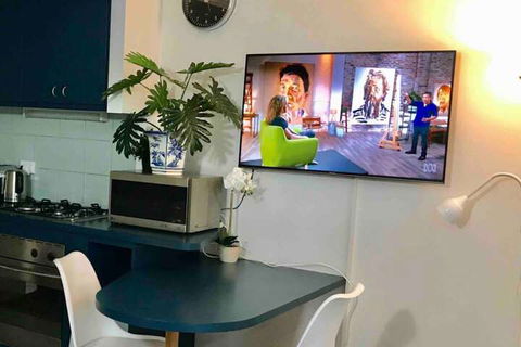 Beautiful Studio In Great Leafy Location - Hervey Bay Accommodation 1