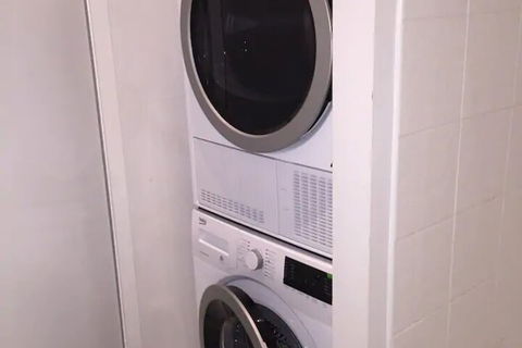 Comfortable Studio Near New Farm Park - Tourism Hervey Bay 5