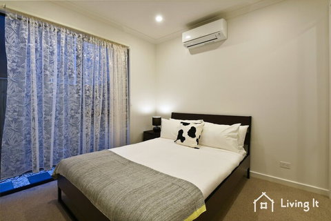 Tomkins Townhouse - Hervey Bay Accommodation 3